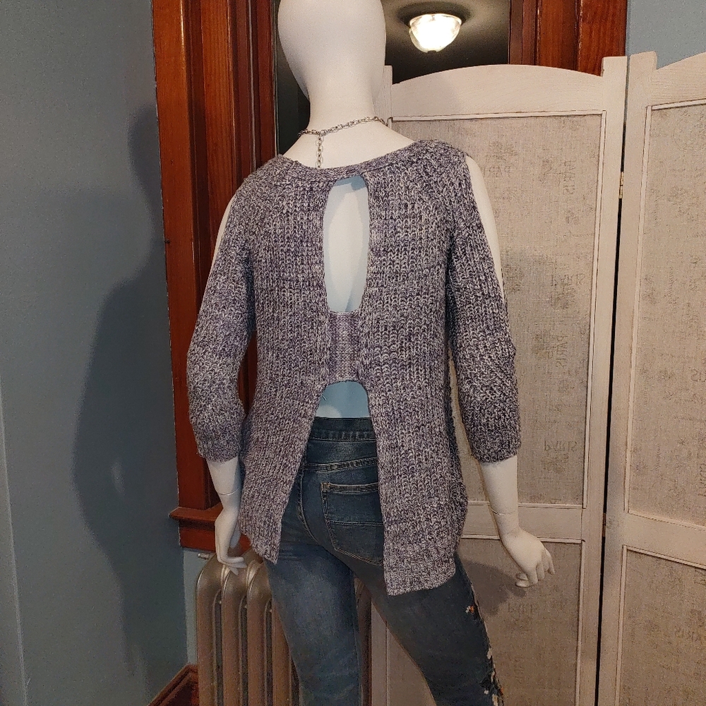🛍 FREE W/ PURCHASE Heather blue/white open back ribbed crew neck sweater S